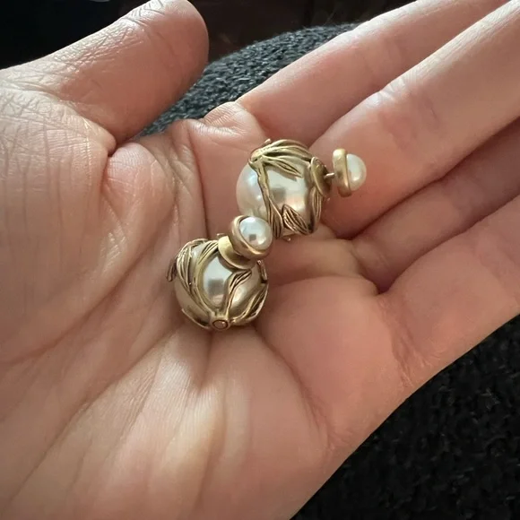 Dior Gold and Pearl Earrings - Picture 6 of 12